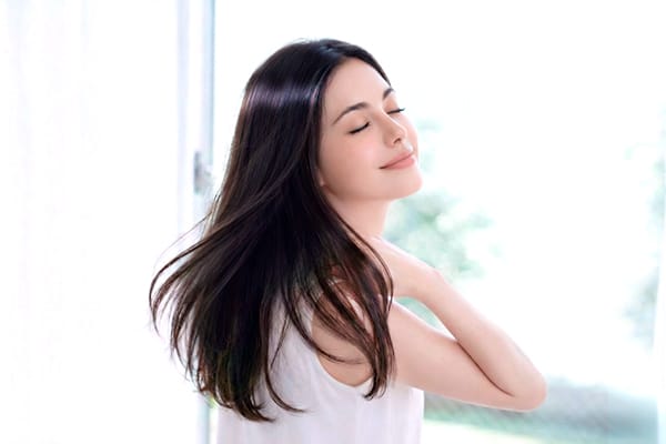 カシミアの上質感をまとう髪へ